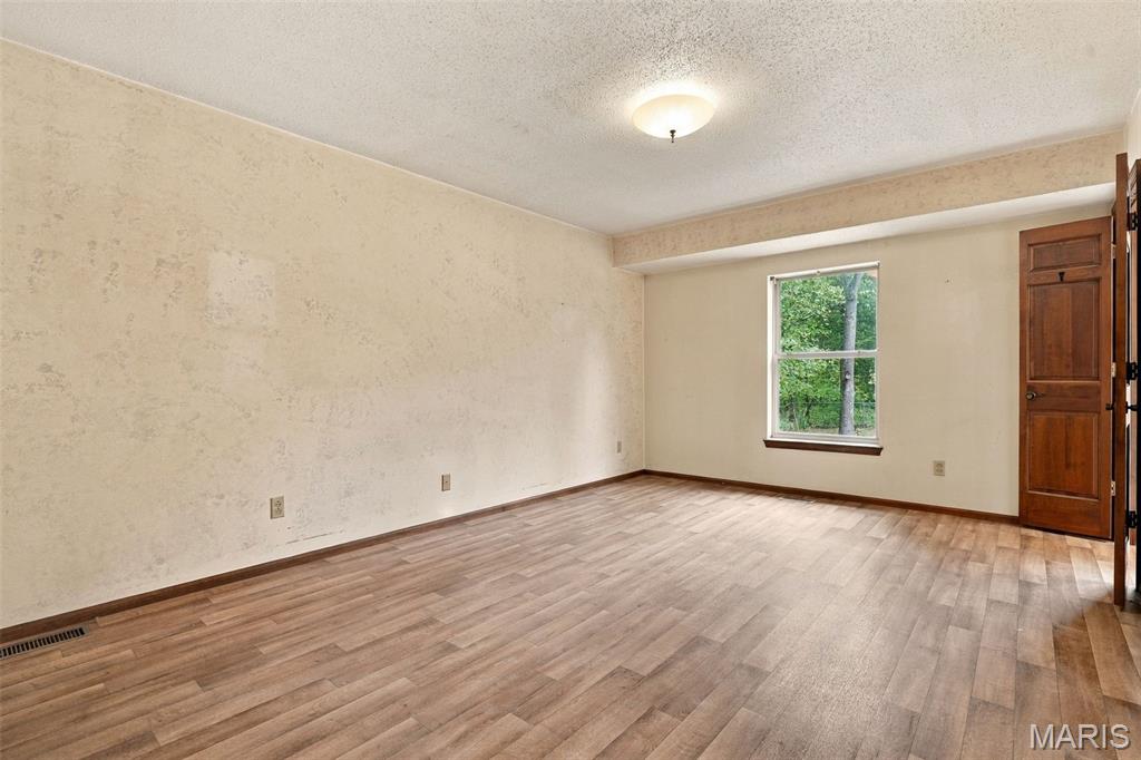 3877 Highway D Property Photo 18