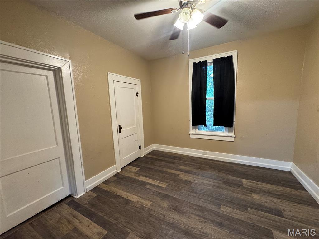 305 W Walnut Street Property Photo 7