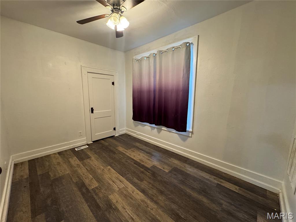 305 W Walnut Street Property Photo 10