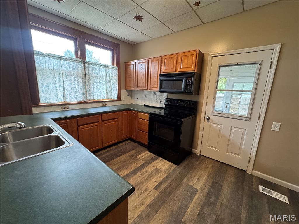 305 W Walnut Street Property Photo 12