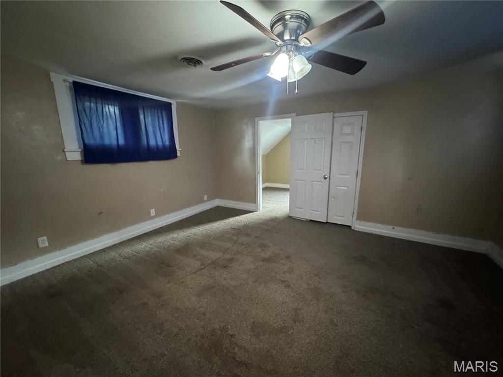 305 W Walnut Street Property Photo 17