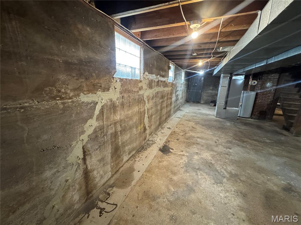 305 W Walnut Street Property Photo 22