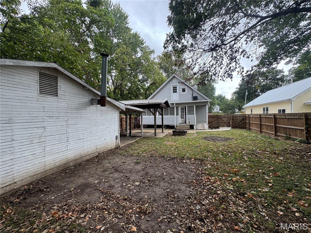 305 W Walnut Street Property Photo 26