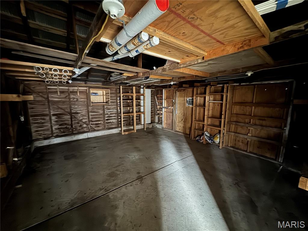 305 W Walnut Street Property Photo 27
