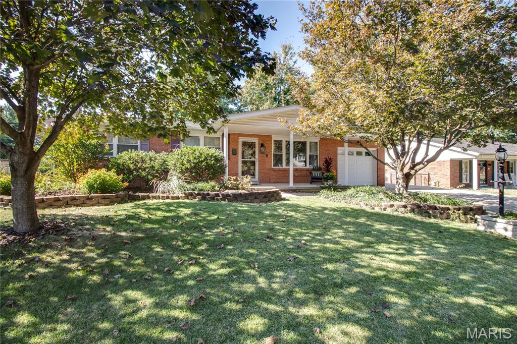 121 Stolze Drive Property Photo 1