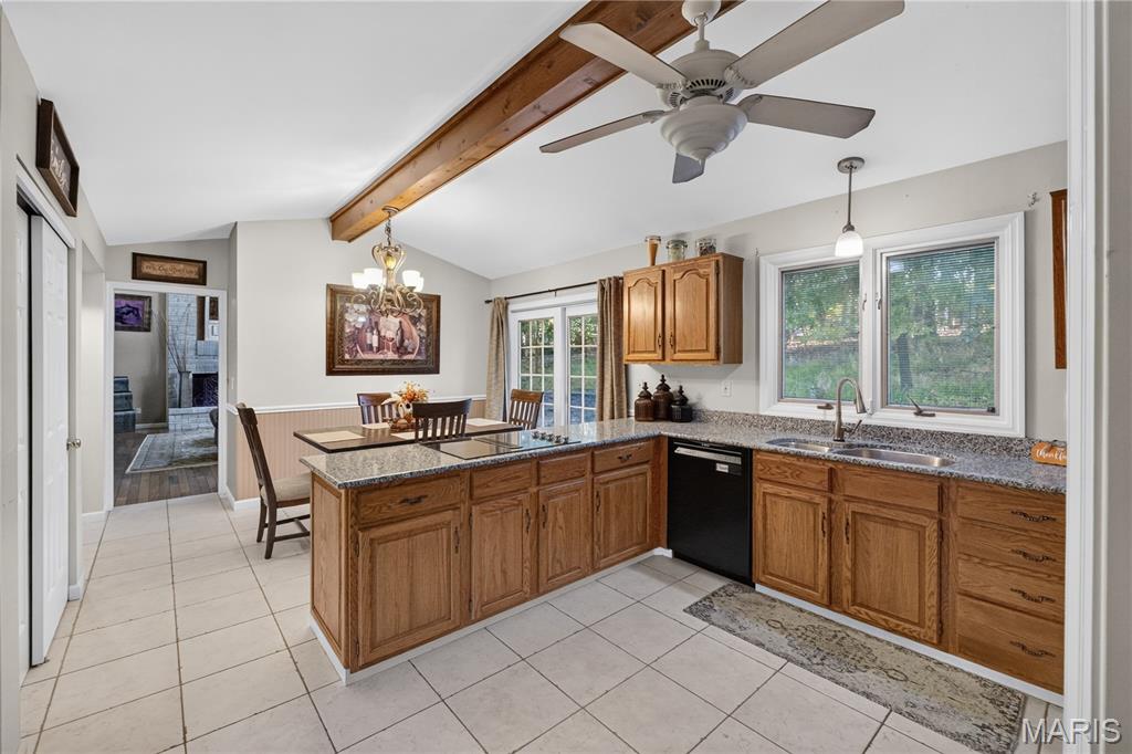 428 Sundowner Ridge Court Property Photo 17