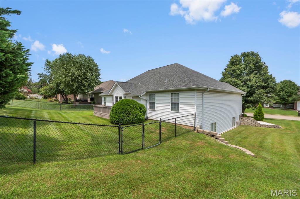 2131 Woodland Hills Drive Property Photo 3