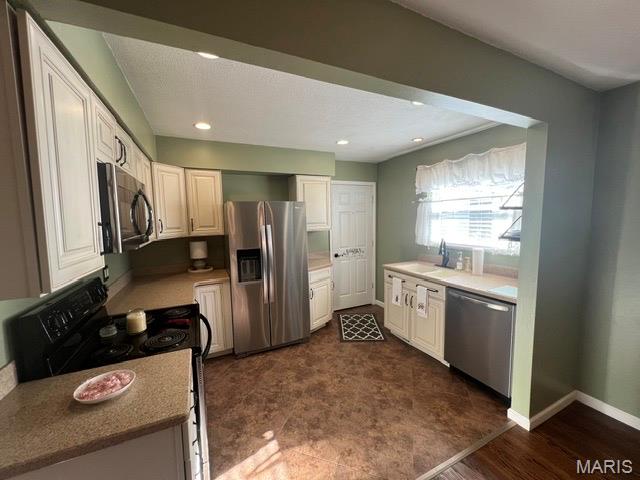 220 Berry Drive Property Photo 7