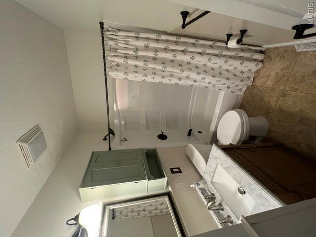 220 Berry Drive Property Photo 8