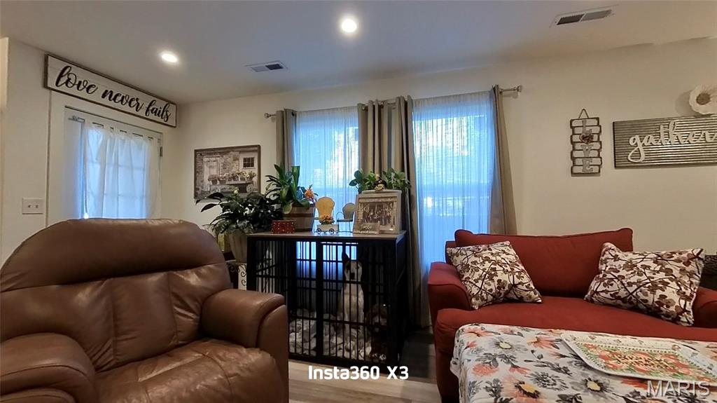 1052 W 6th Street Property Photo 19