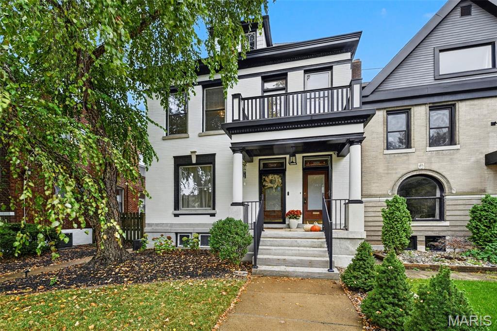 4420 Laclede Avenue Property Photo 1