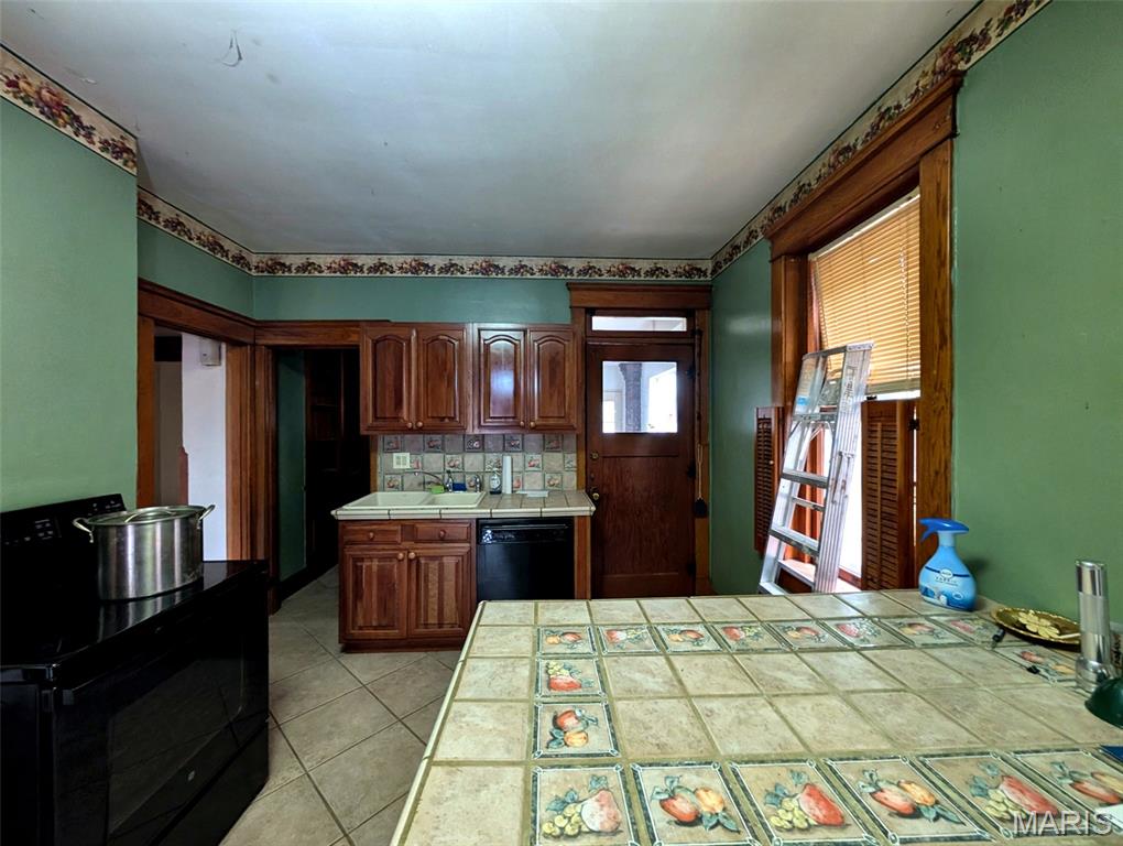 612 Langdon Street Property Photo 33