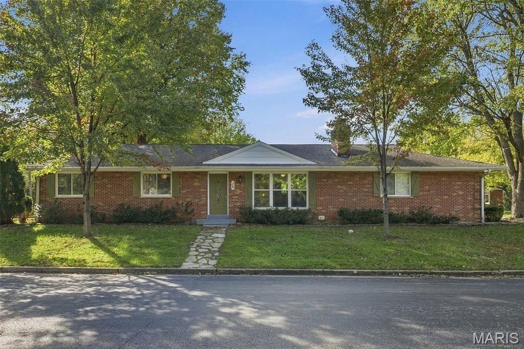 35 Connie Drive Property Photo 1