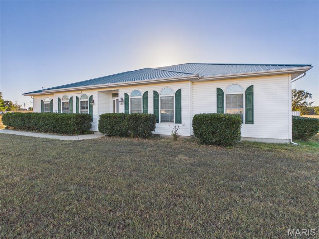 23379 Redwing Lane Property Photo 4