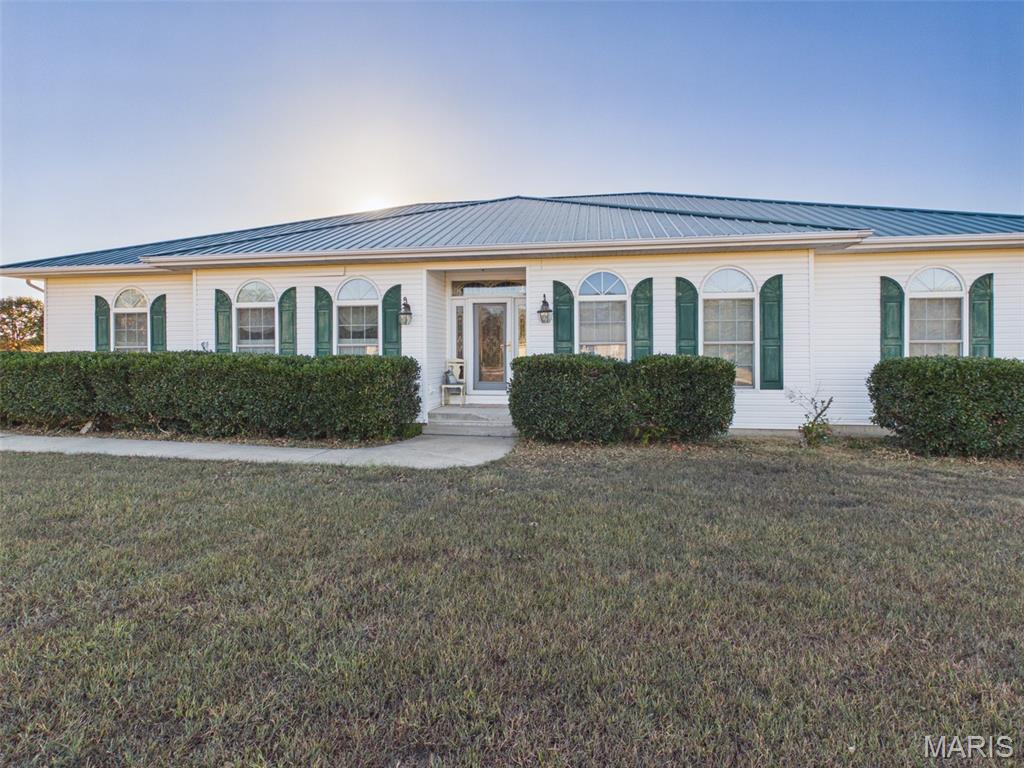 23379 Redwing Lane Property Photo 5