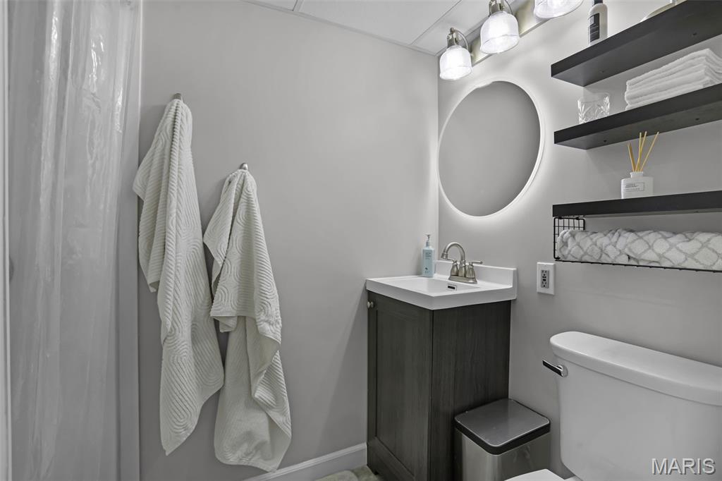 2525 Spencer Avenue Property Photo 25