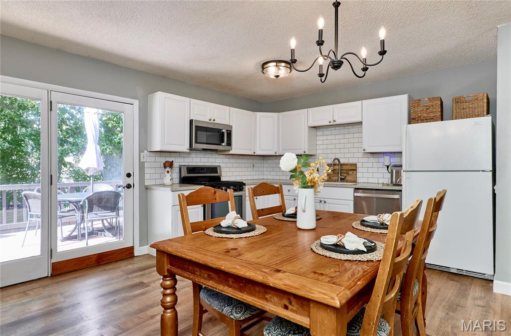 24 Lemon Tree Drive Property Photo 6