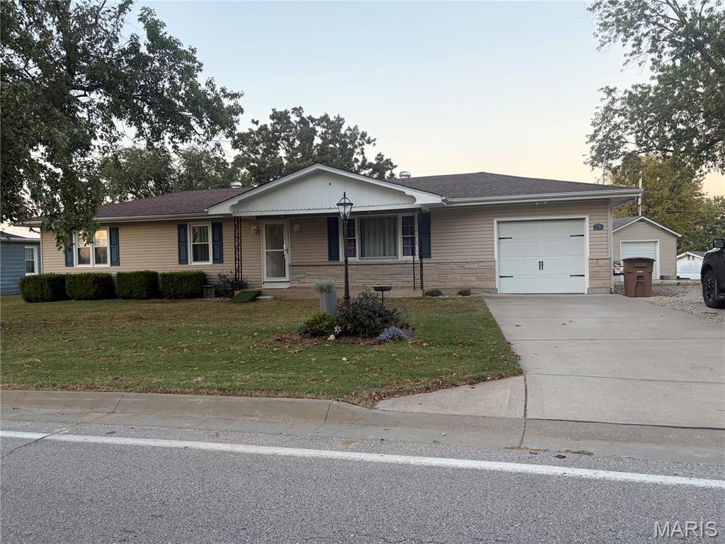 1748 Pottery Road