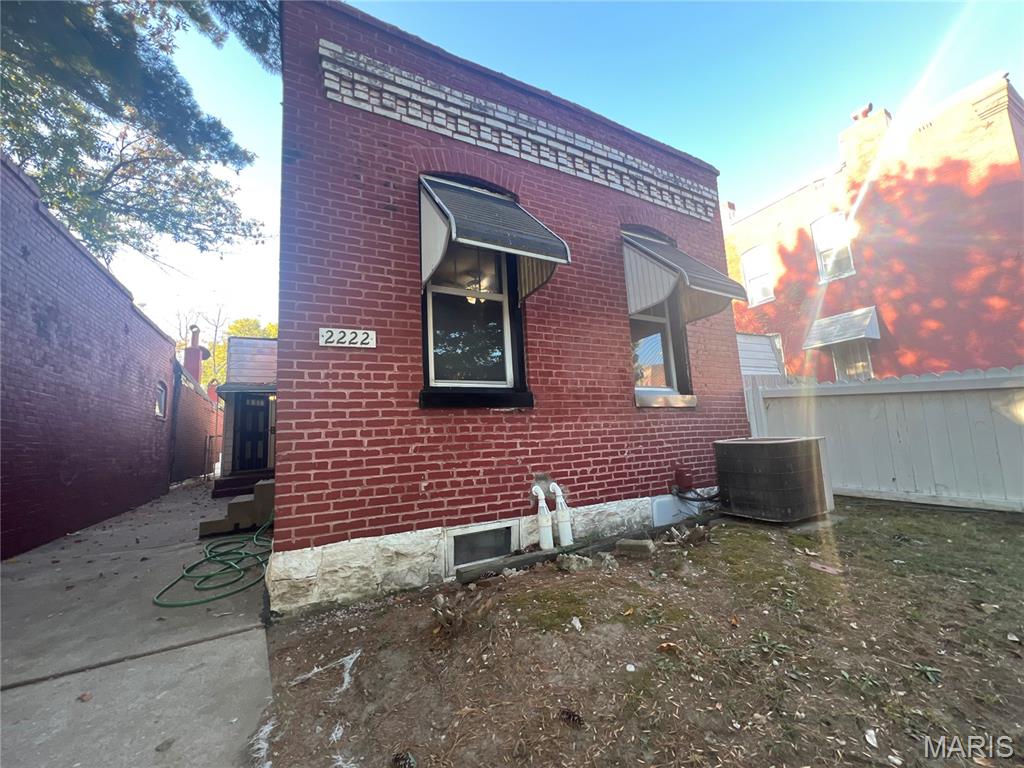 2222 Montana Street Property Photo 1
