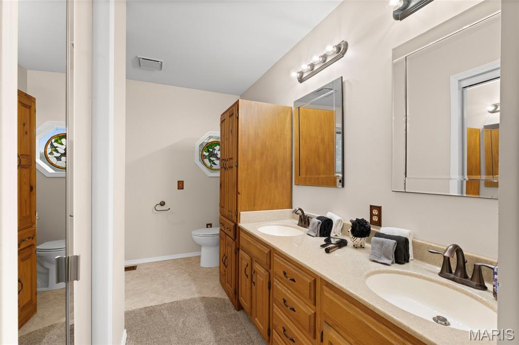2404 Stoney Brook Drive Property Photo 31