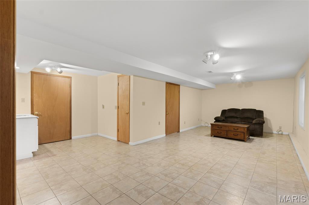 2404 Stoney Brook Drive Property Photo 39