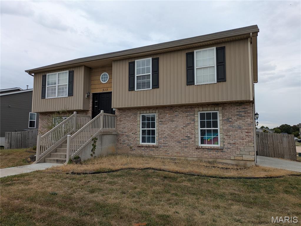 317 Huntleigh Parkway Property Photo 1