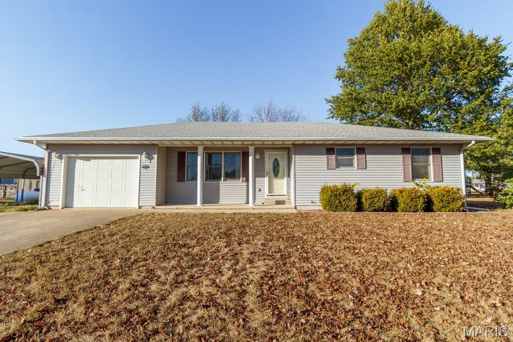 1123 Howard Drive Property Photo 1