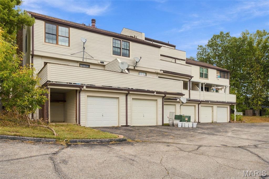 9718 Raintree Village Drive 3d Property Photo 27