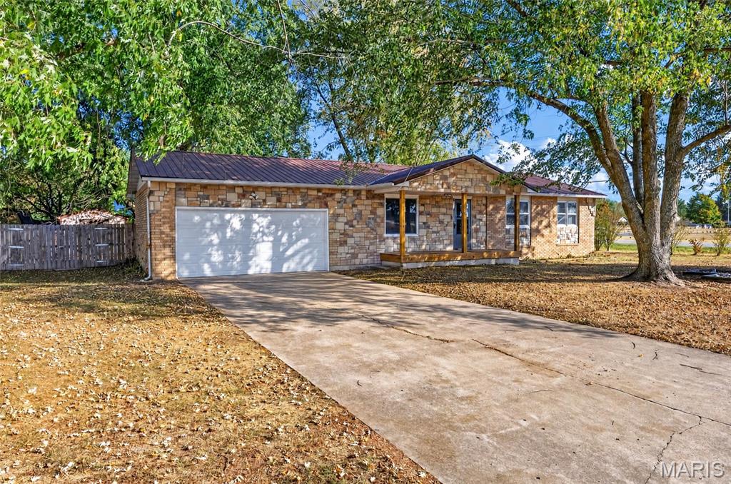 2096 Highland Street Property Photo 1