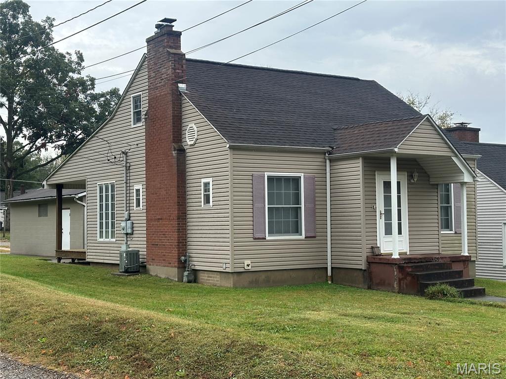 1831 Good Hope Street Property Photo 1