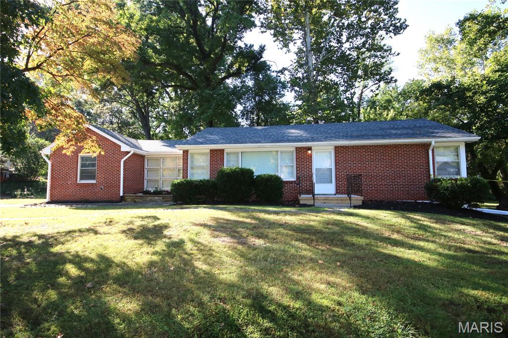 90 Green Acres Road Property Photo 1