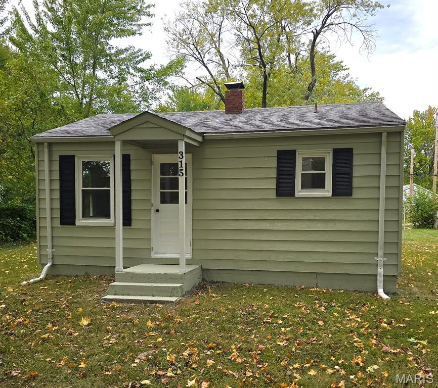 315 W James Boulevard Property Photo 1