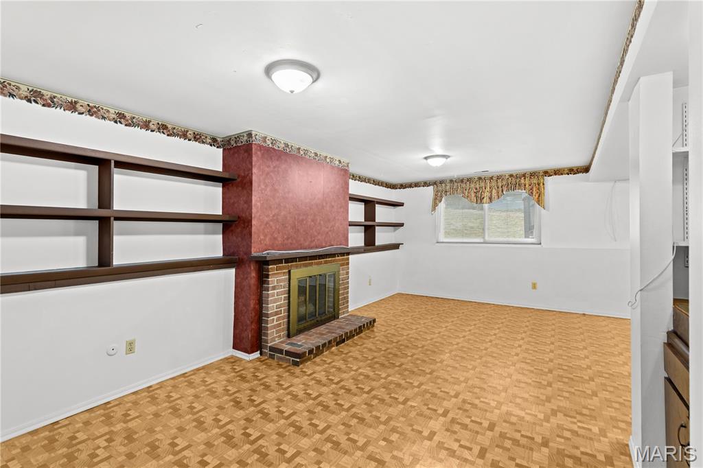 353 Bellestri Dr. Property Photo 23