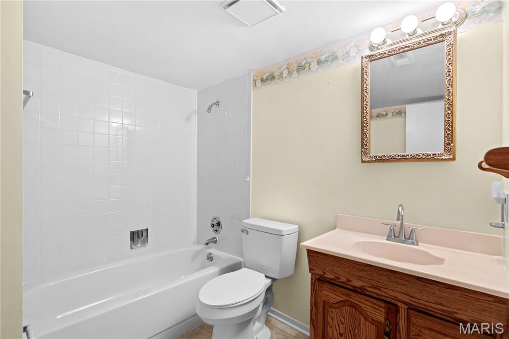 353 Bellestri Dr. Property Photo 27