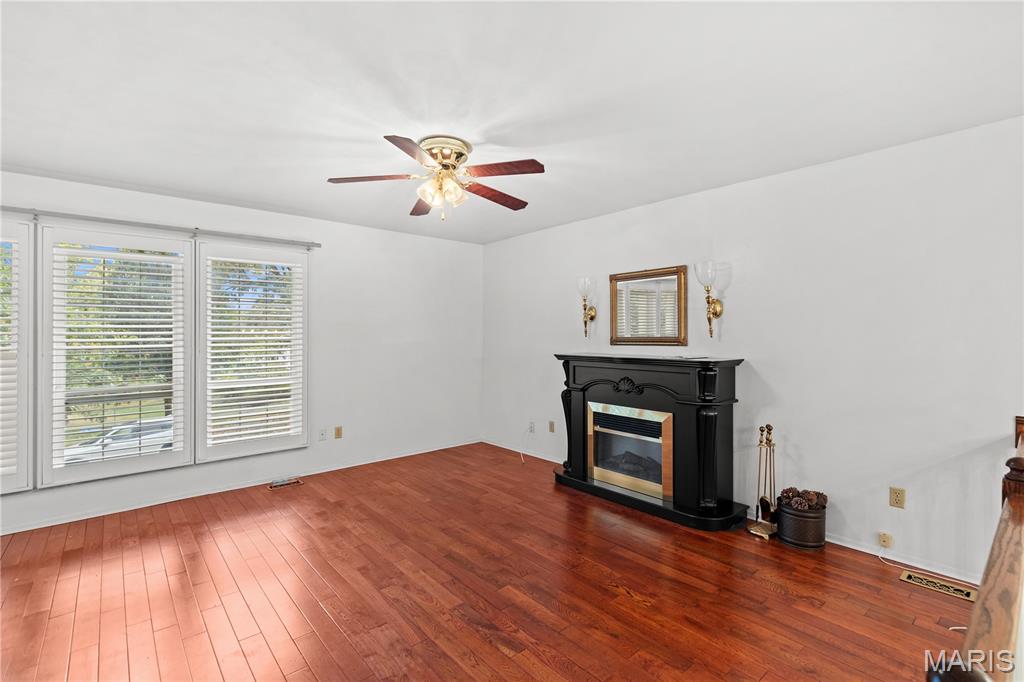 353 Bellestri Dr. Property Photo 34