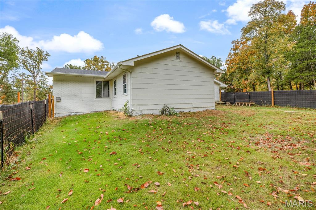 4021 Lakewood Drive Property Photo 34