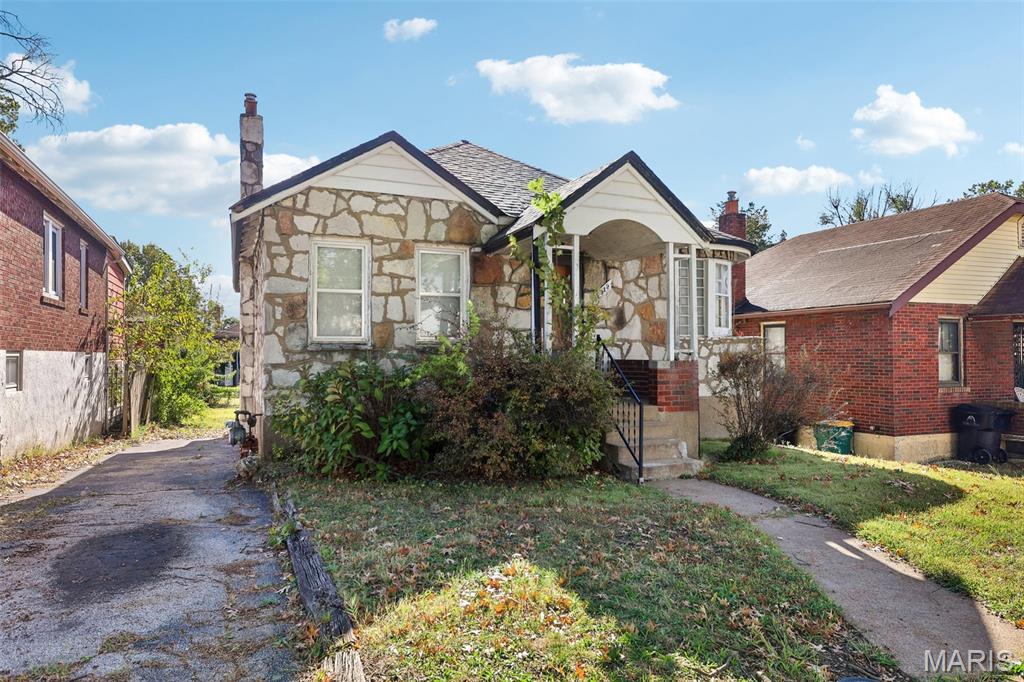 2912 Maywood Avenue Property Photo 3