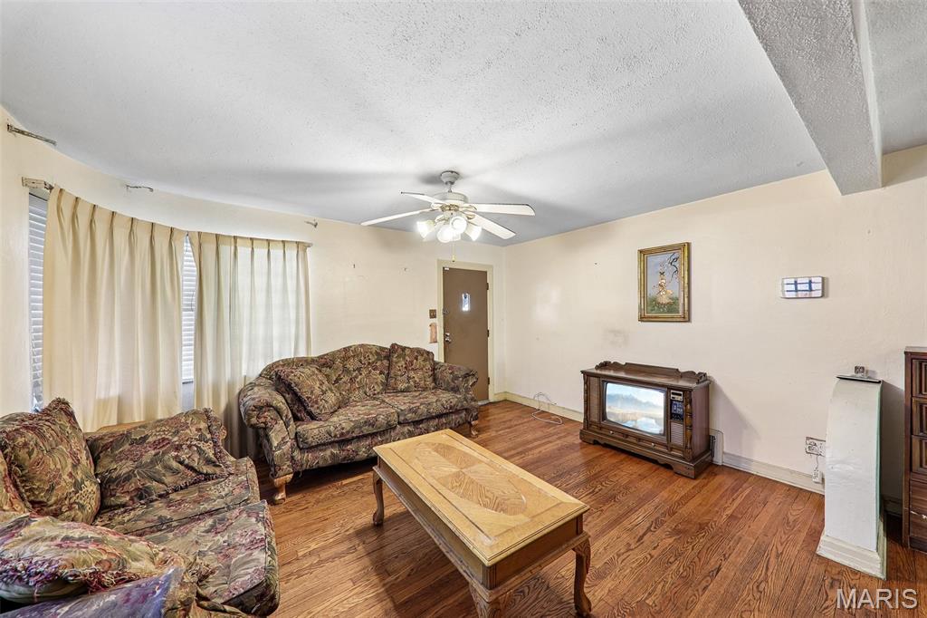 2912 Maywood Avenue Property Photo 6