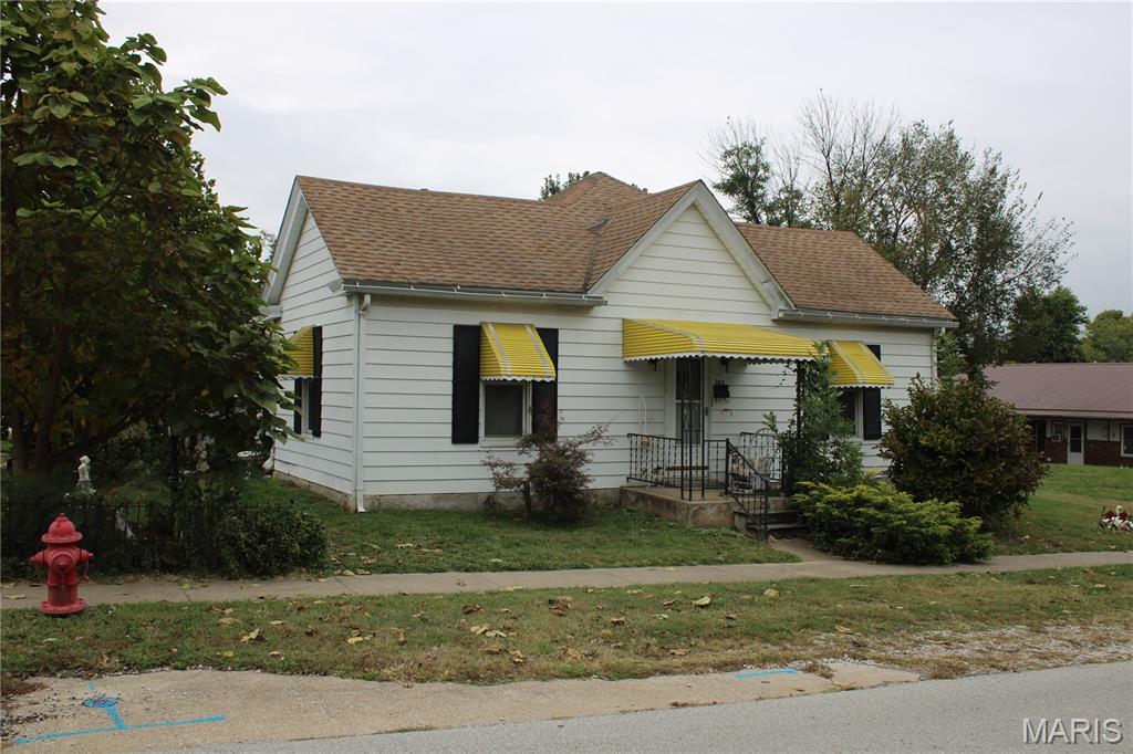 202 E. Caldwell St Property Photo 2