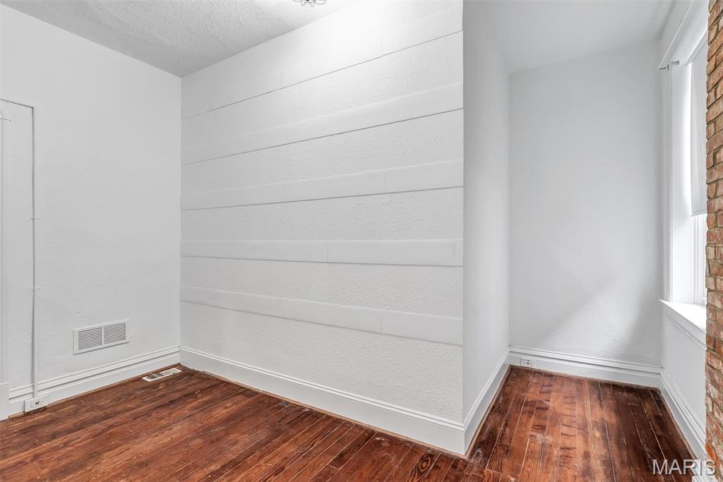 748 Dover Place Property Photo 23