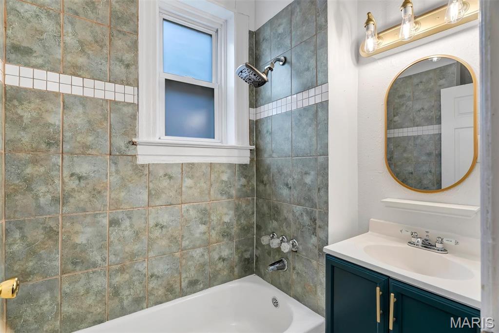 748 Dover Place Property Photo 24