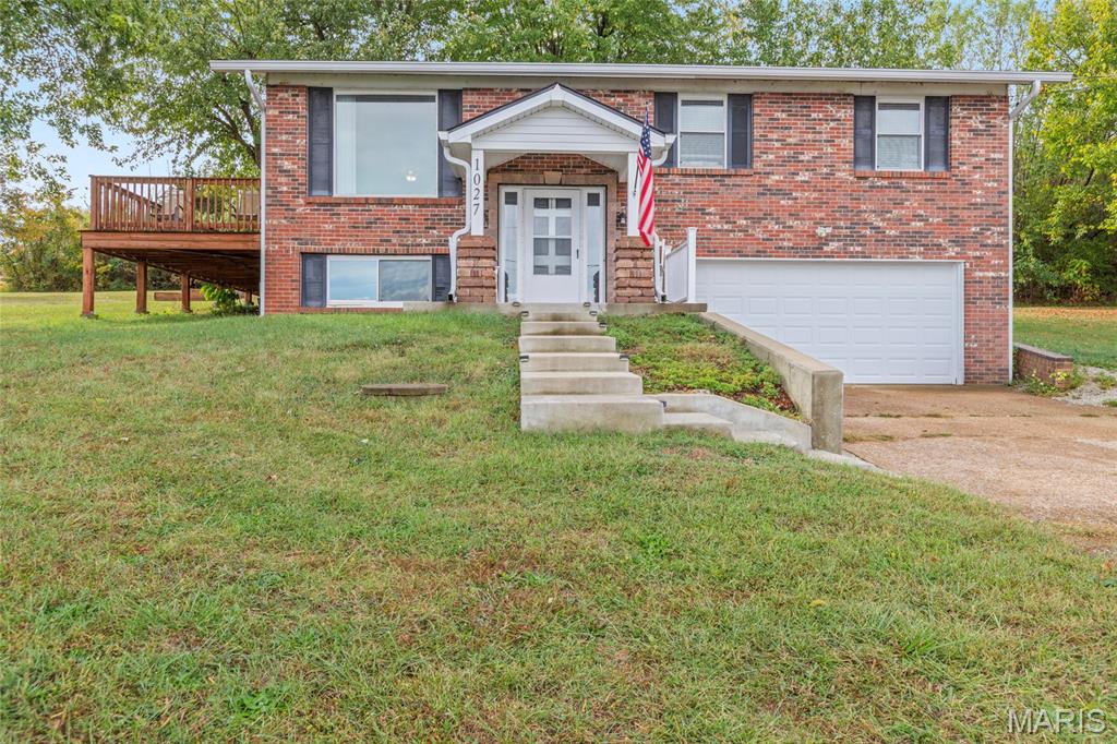 1027 Lakeshore Drive Property Photo 1