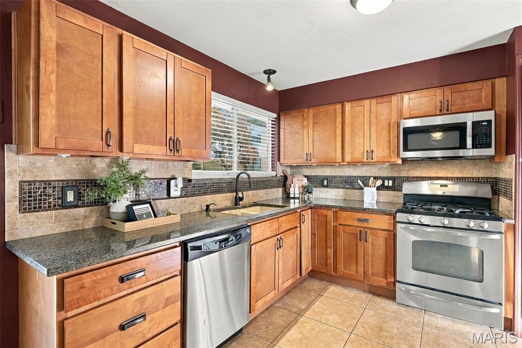 2391 Wesglen Estates Drive Property Photo 17