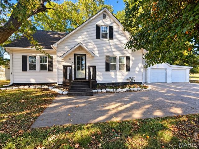307 E State Route 161 Property Photo 1