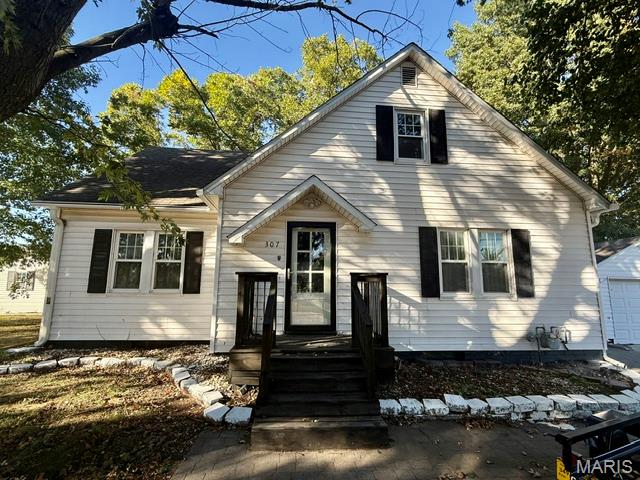 307 E State Route 161 Property Photo 8