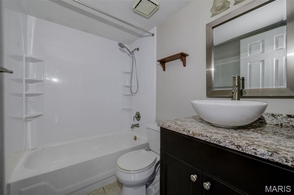 700 Ridgeside Drive H Property Photo 15