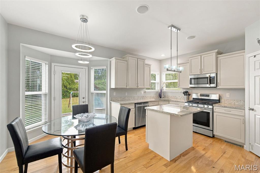 1309 Mason Grove Drive Property Photo 8