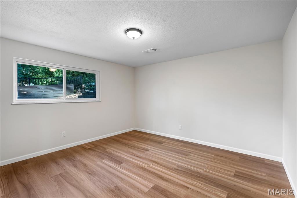 25 Leaside Court Property Photo 37