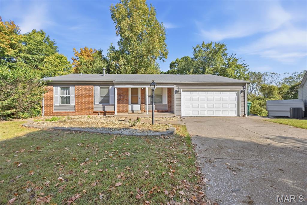 10692 Foxpath Drive Property Photo 1