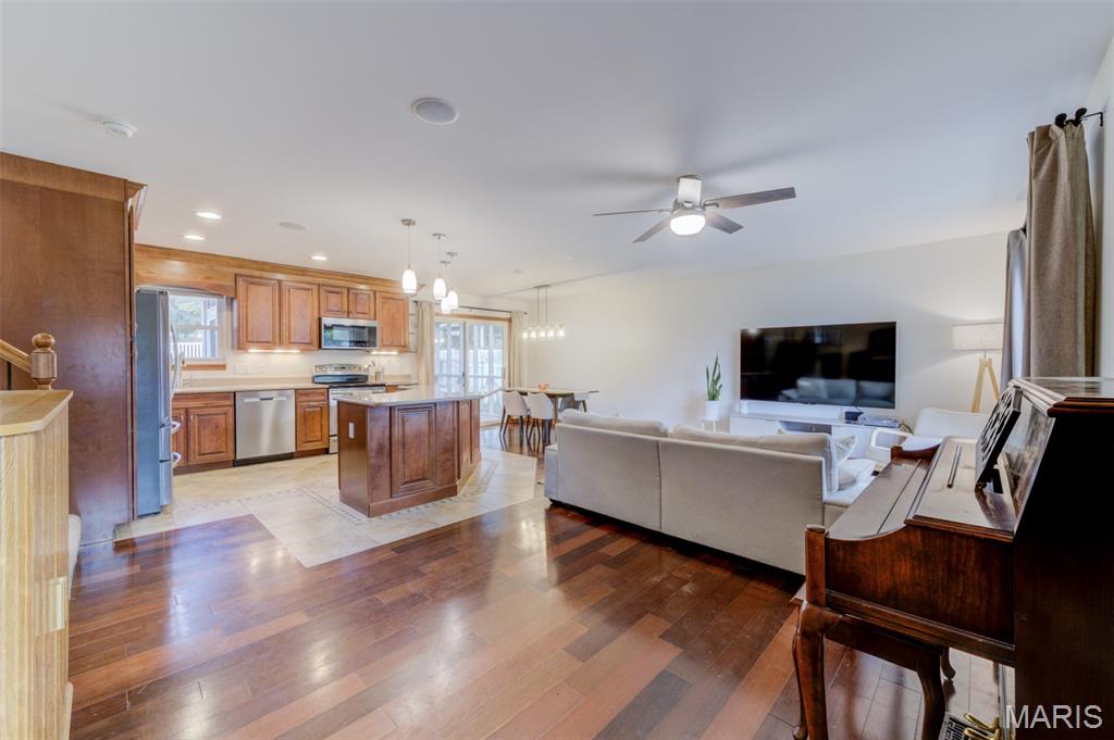 4 Newberry Court Property Photo 8